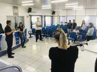 ESTUDANTES DA ESCOLA EVERARDO BACKHEUSER VISITAM A CÂMARA MUNICIPAL DE VEREADORES DE DESCANSO 